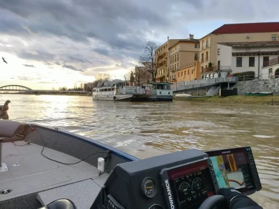 Lowrance ActiveTarget 2 XL: 180�, 360�, kompatibilita a 21 vide� z praxe
