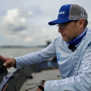 Ako prepoji� geodetick� GPS pr�stroj so sonarom cez NMEA protokol