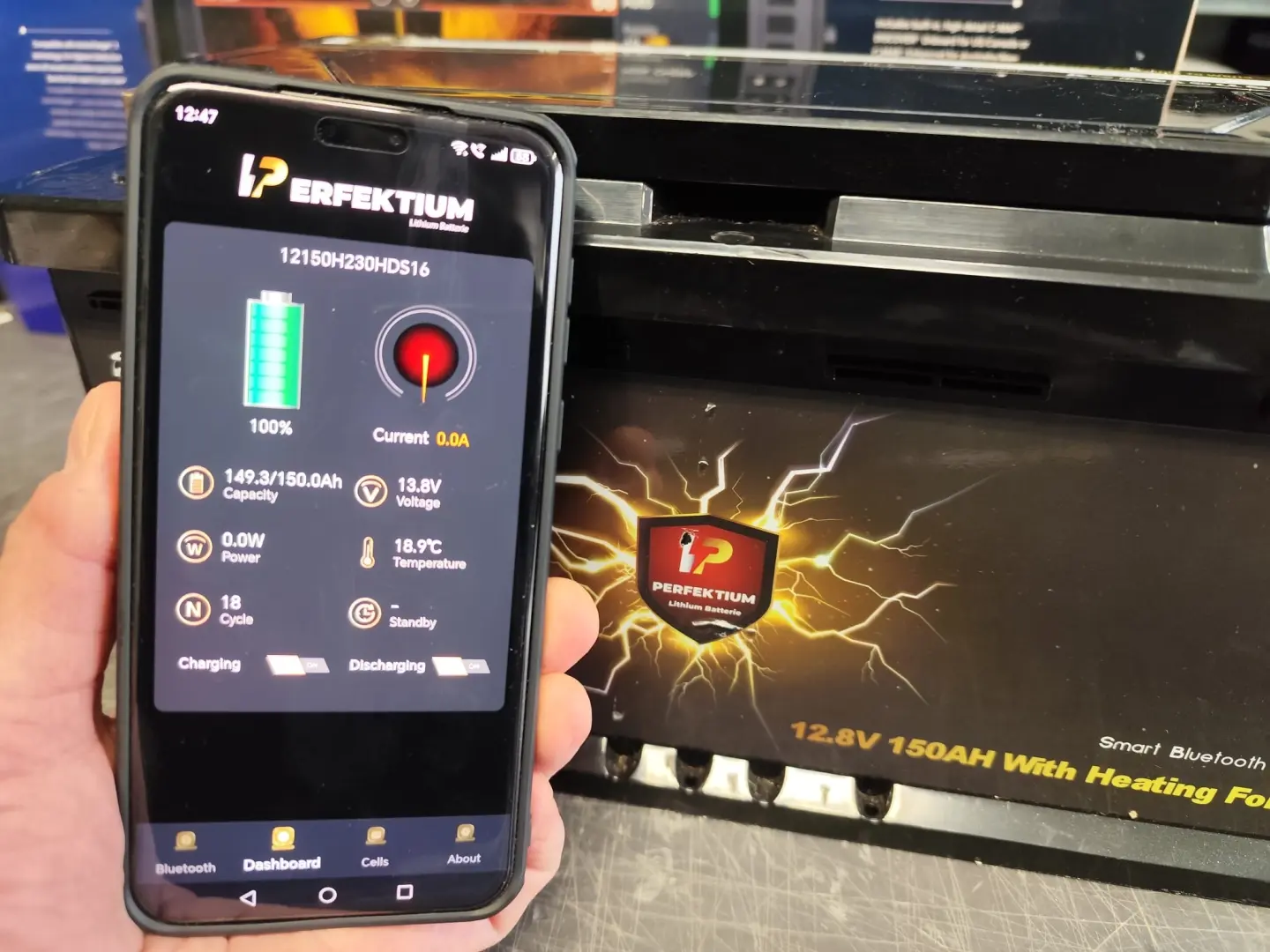 Bluetooth monitoring LiFePo4 akumul�torov.