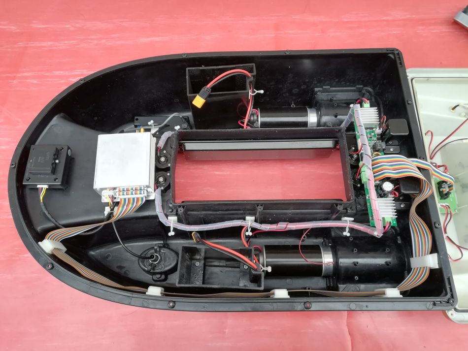 Zavážacia loďka Prisma 6 - zmeny oproti starším modelom