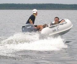 akcia FANTOM 470 �ed� + sonar Elite 3X