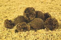 Boilies zmes Hot&Hemp mix