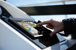 SIMRAD set multifunk�n� sonar NSS12 evo2 + 4G radar