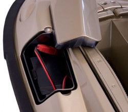 Loka prisma je vybaven dvomi bezdrbovmi akumultormi 6V/10Ah