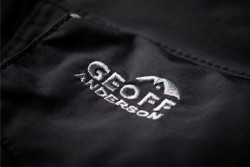 Detail loga na bunde Geoff Anderson WS Basis