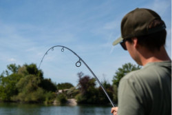 Ohyb pr�tu SPORTEX Advancer Stalker Carp CS-3 pri zdol�van� kapra