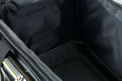 Vn�tro ta�ky SPORTEX Carryall priestrann� �lo�n� priestor