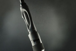  Integrovan� dr�iak h��ika D-Hook na pr�vla�ovom pr�te