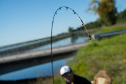  ohyb pr�tu Sportex Rapid Feeder RS-2 Medium pri testovan�